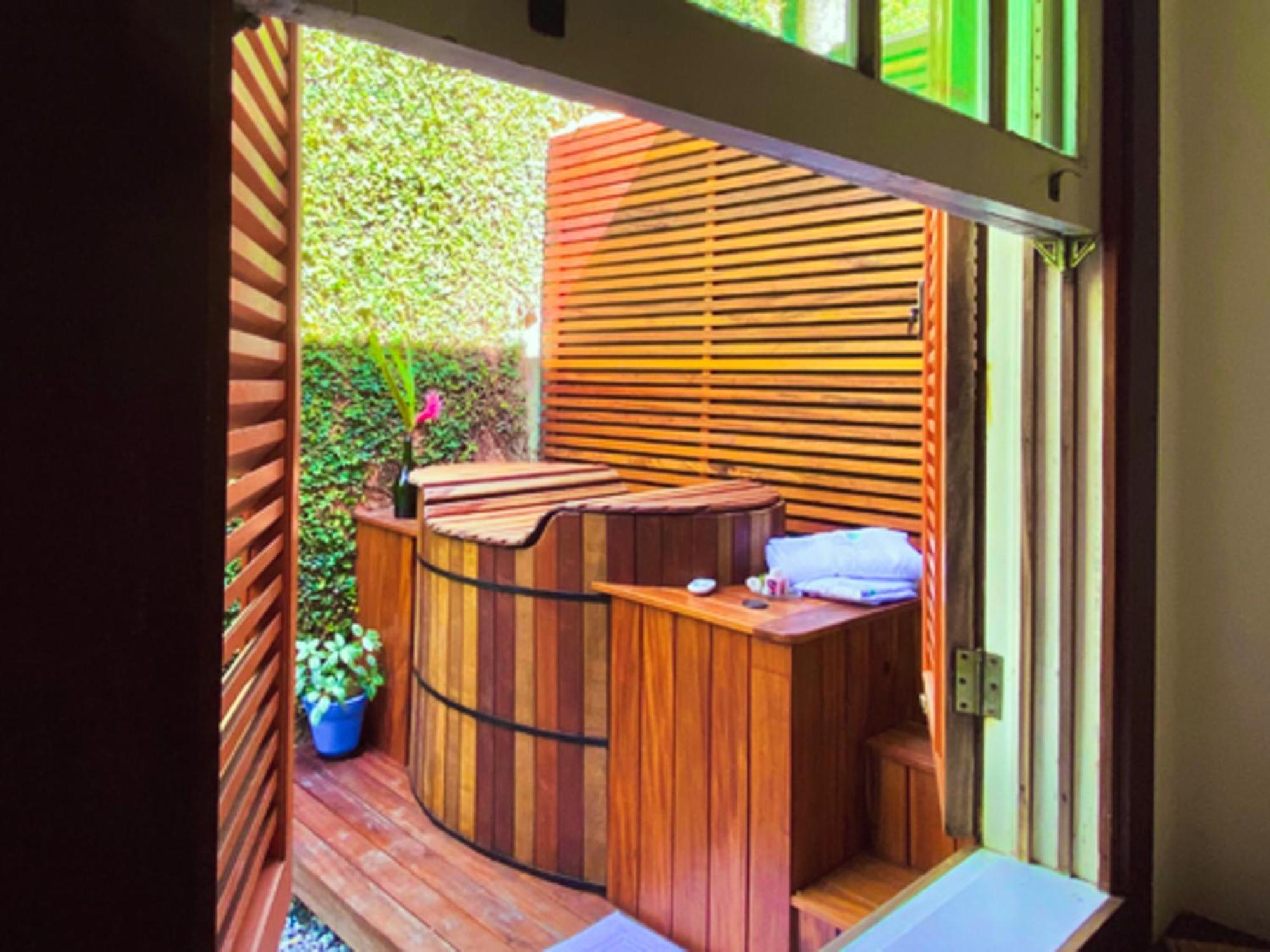 Inn Velinn Gaia Gardens